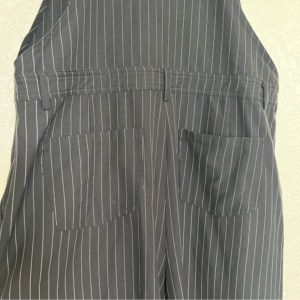 Princess Polly Hayden Black  White Pinstripe Print Wide Leg Overalls Size 12 - Picture 9 of 15